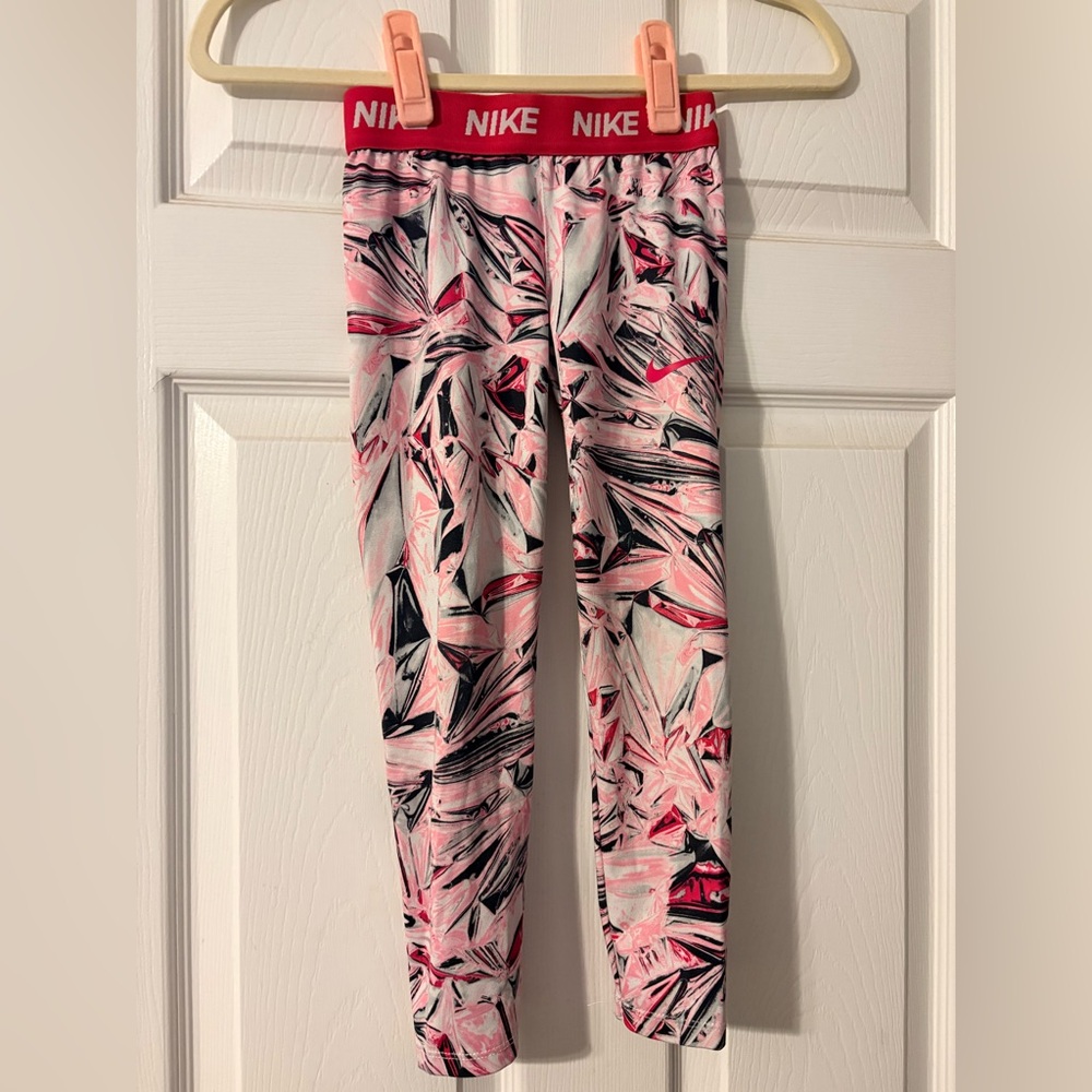 Girls Nike Pink Patterned Kids Leggings Sz 5-6 GUC